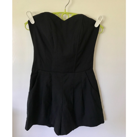 Strapless black romper sz XS / 0 - Picture 3 of 3